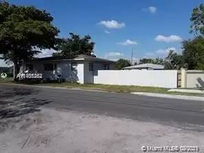 Main picture of 600 NW 5th Ct