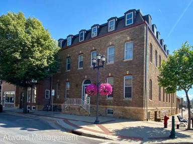 Main picture of State Street Manor