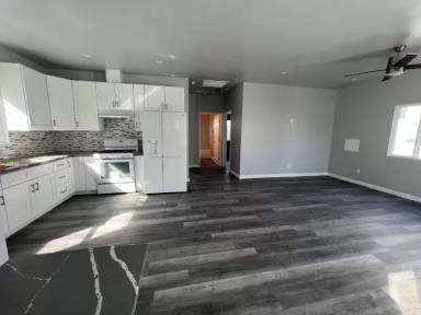 Main picture of 140 E 85th St