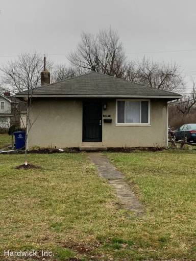 Main picture of 2321 Hiawatha Park Dr