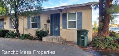 Main picture of 682 E Main St