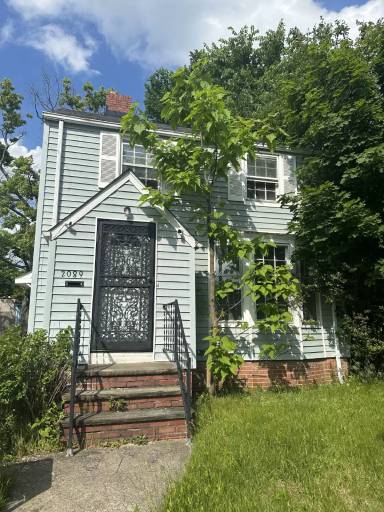 Main picture of 2098 Westburn Ave