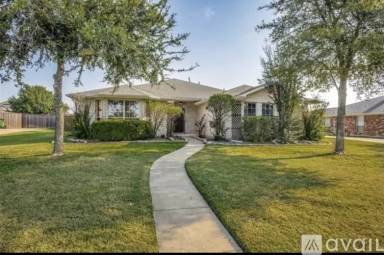 Main picture of 617 Rothschild Ln