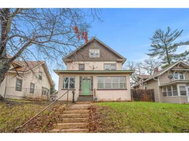 Main picture of 3342 Fremont Ave N