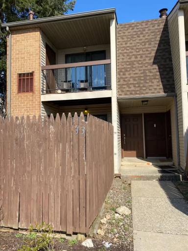 Main picture of 33 Lancaster Est