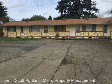 Main picture of 8515 SE Bush St