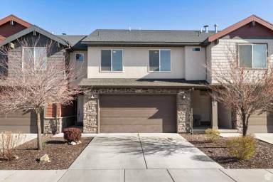 Main picture of 1728 W 50 N