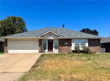 Main picture of 1211 Remington Ct