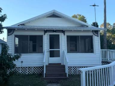 Main picture of 326 Lemon Ave