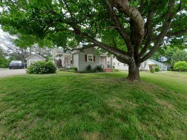 Main picture of 2001 Highland Ave