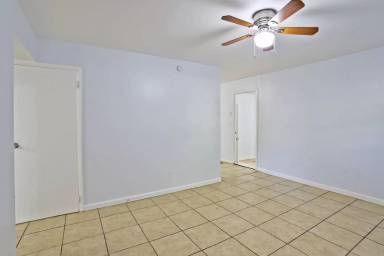 Main picture of 6176 Crestview Ln