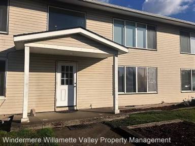 Main picture of 910 18th Ave SE