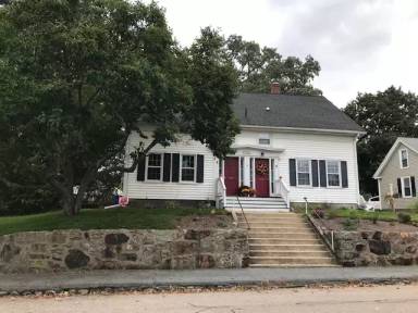 Main picture of 1 Hopedale St