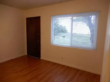 Main picture of 731 W Hyde Park Blvd