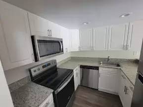 Main picture of 19455 NE 10th Ave
