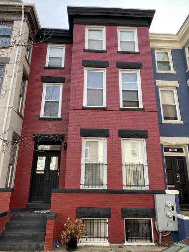 Main picture of 1726 Willard St NW