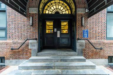 Main picture of 303 Vine St