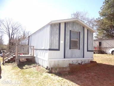 Main picture of Six O Five Trailer Park