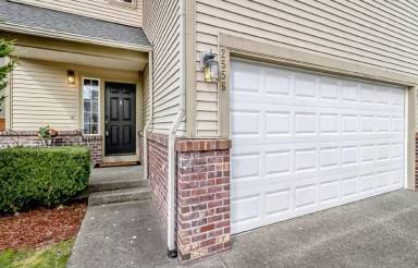 Main picture of 2556 NE 2nd Pl