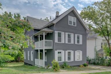 Main picture of 85 Clark St