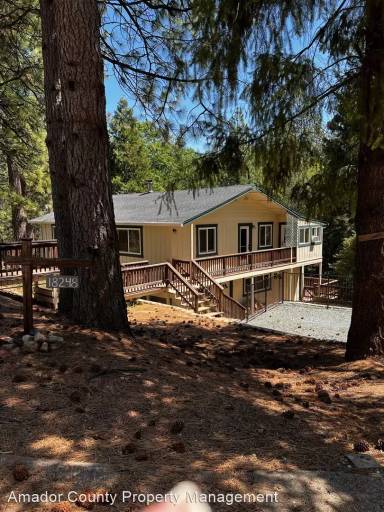Main picture of 18266 Crystal Ridge Ct