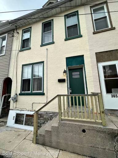 Main picture of 363 N Liberty St