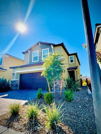 Main picture of 2563 Boboviste St