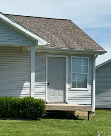 Main picture of 100 Waterford Dr