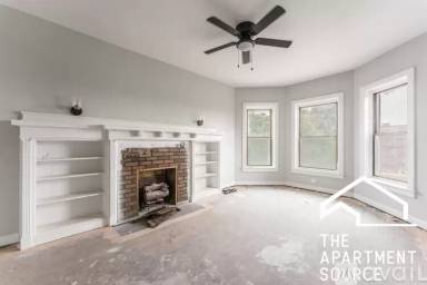 Main picture of 4725 S Forrestville Ave