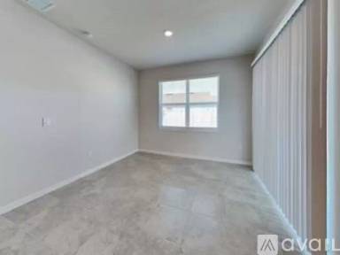 Main picture of 5142 Royal Point Ave