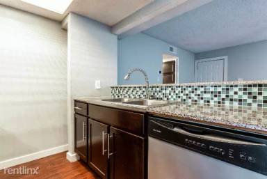 Main picture of 3911 Menchaca Rd