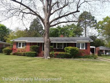 Main picture of 1601 Iris Dr