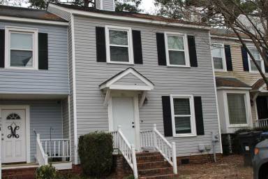 Main picture of 25 Dominion Way