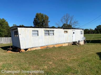 Main picture of 2220 S Post Rd