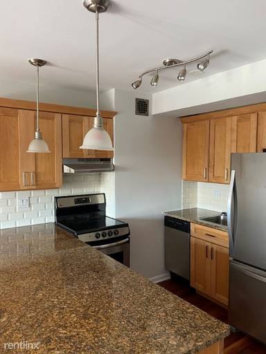 Main picture of 5815 W North Ave