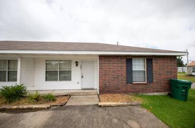 Main picture of 1604 Saint John Bosco St