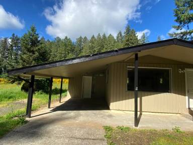 Main picture of 2915 Cooper Point Rd NW