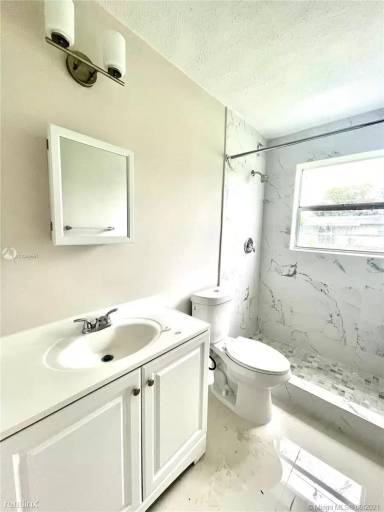 Main picture of 2639 NW 20th St