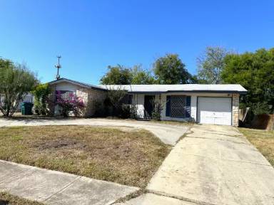 Main picture of 611 Clear Crest Dr