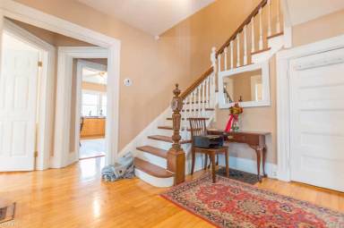 Main picture of 2 Sparhawk St
