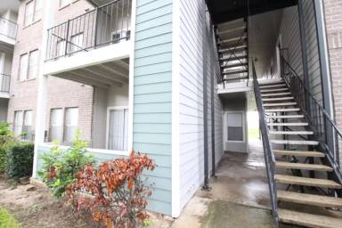 Main picture of Edgecreek Condominiums