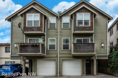 Main picture of 8530A Nesbit Ave N