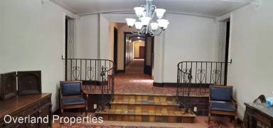 Main picture of 9823 Lake Ave