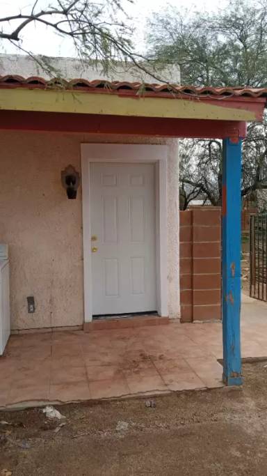 Main picture of 2335 N Dodge Blvd