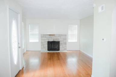 Main picture of 1005 Lindberg Rd