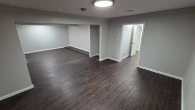Main picture of 7235 Glenview Dr
