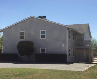 Main picture of 320 Falcon Ct