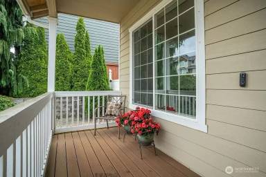 Main picture of 6924 38th Pl NE