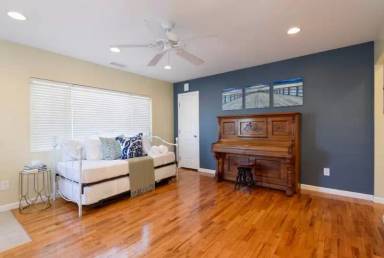 Main picture of 501 Calla Ave