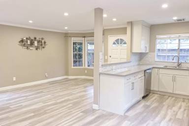 Main picture of 22040 Gault St